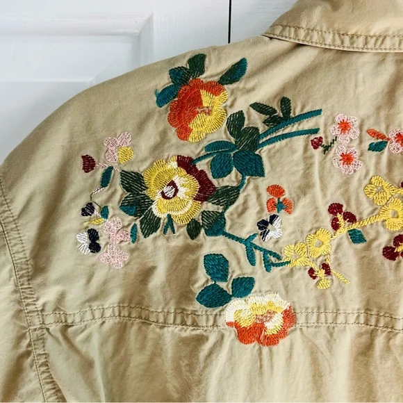 Madewell Tie Front Embroidered Back Khaki Button-up, Size S - Picture 4 of 6